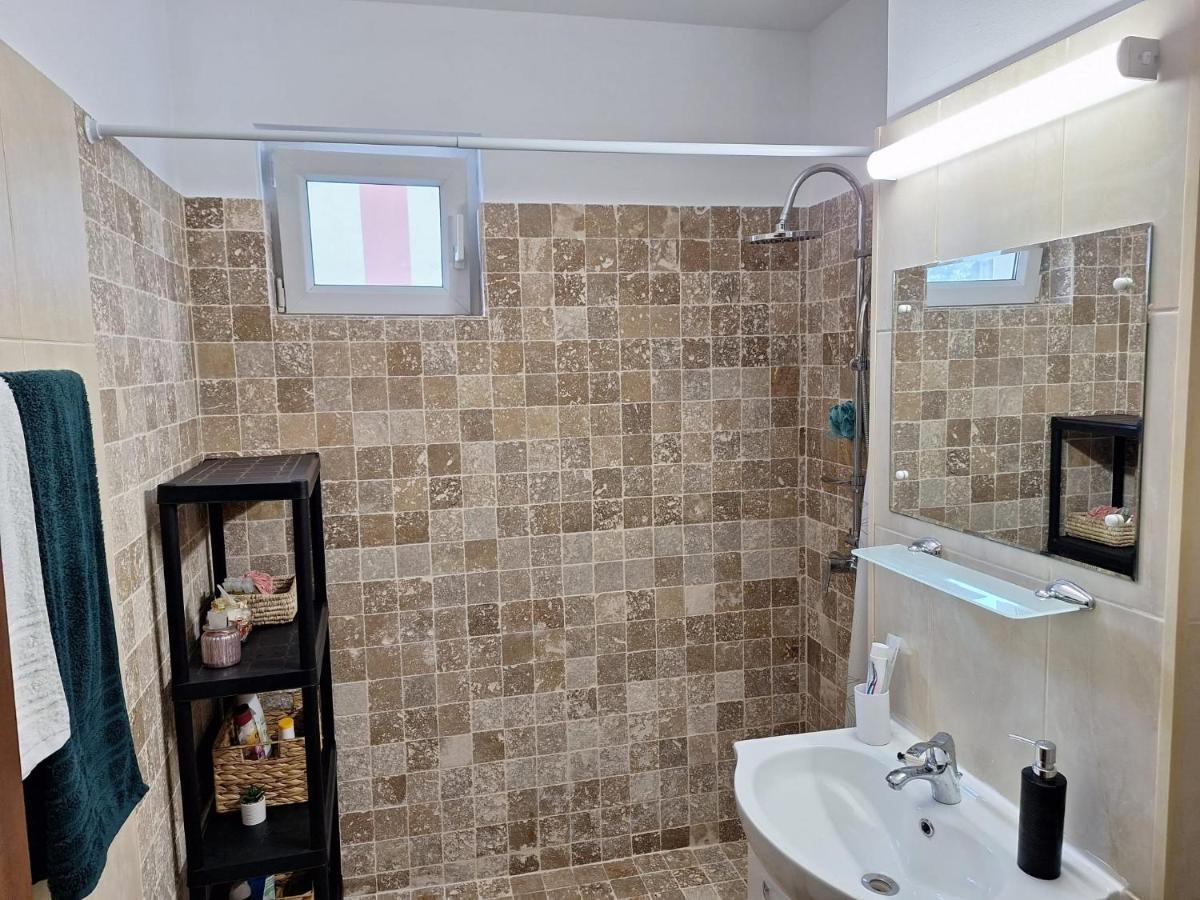 Apartament Tokyo Bukarest Kültér fotó